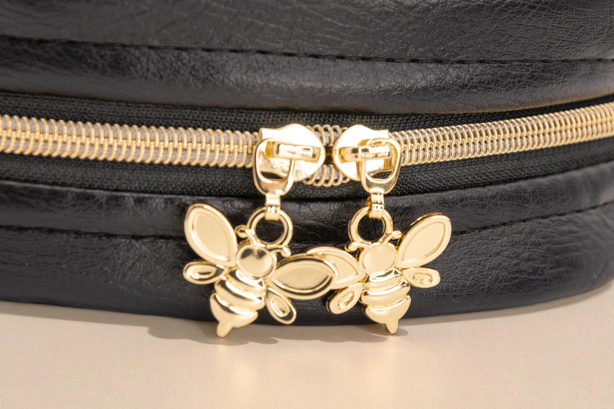 5 Zipper Pulls - Bumble Bee - Set of 4 – Sew Yours