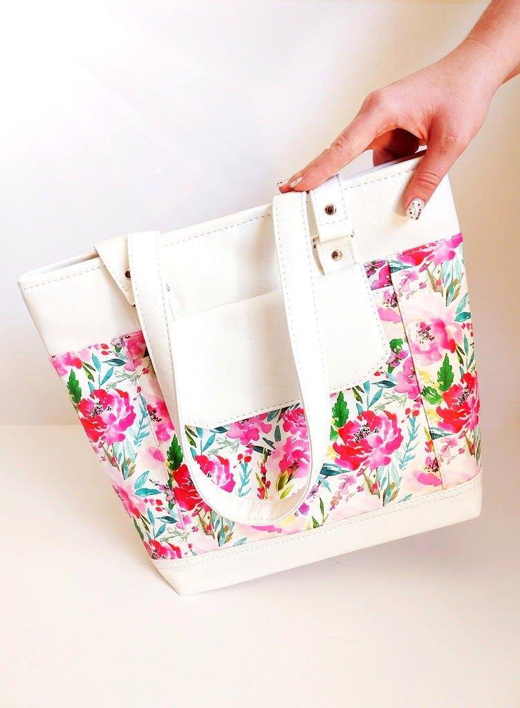 The Kensley Tote Sewing Pattern by Sew Yours 